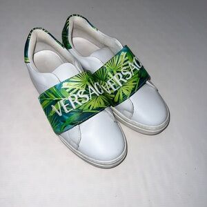 Versace women sneakers palm print